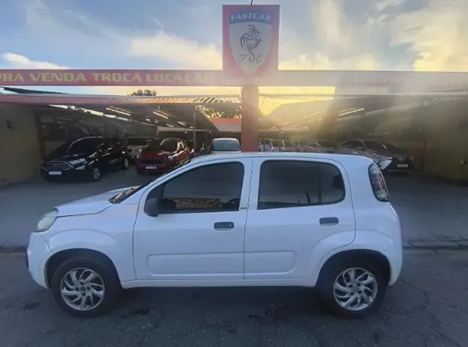 Fiat Uno Attractive 1.0 EVO Fire Flex 8V 5P 2016