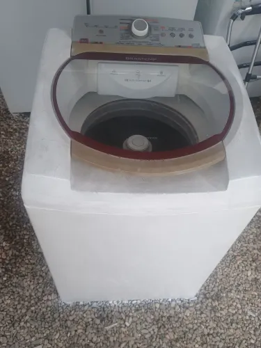 VENDO MÁQ DE LAVAR 11KG USADA FUNCIONANDO OK MARCAS DE USO NA PINTURA CESTO DE INOX.