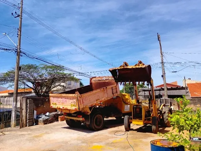 VENDO - CAMINHÃO + TRATOR/MÁQUINA