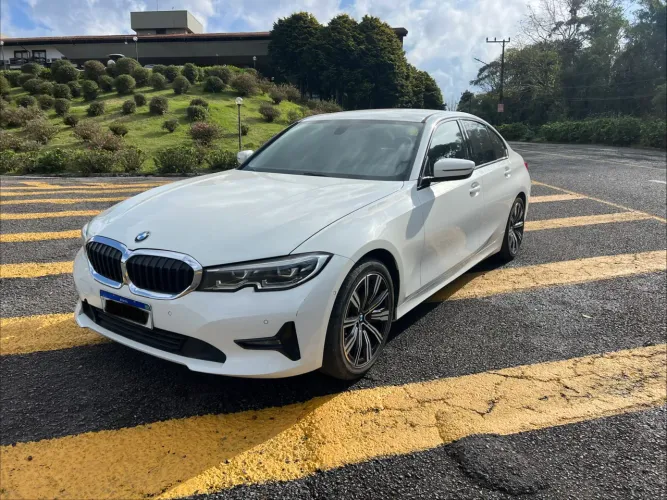 BMW 320I A 2.0 Turbo/activeflex 16V 184cv 4P 2021