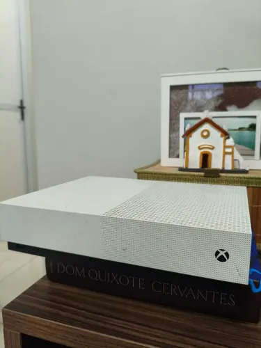 Xbox One S all digital + 2 controles originais
