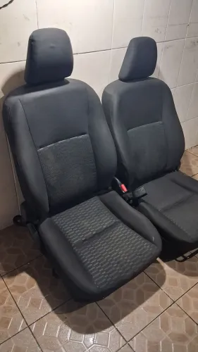 Bancos Toyota etios com regulagem de altura 