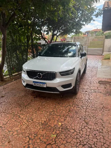 Volvo XC40 XC 40 T-5 Híbrido Momentum 1.5 262cv 2021