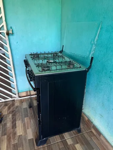 Vendo fogão.