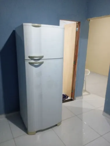 Vendo geladeira no precinho 