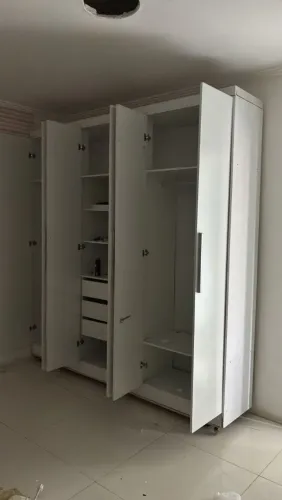 Guarda Roupa casal 6 portas branco