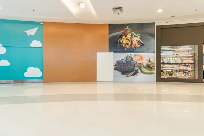 Loja em shopping na Rodovia Raposo Tavares, 23500 - Shopping Granja Vianna - 233 91 m²