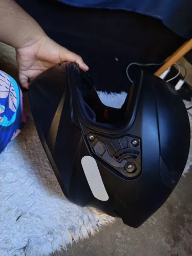 Vende-se capacete NYT