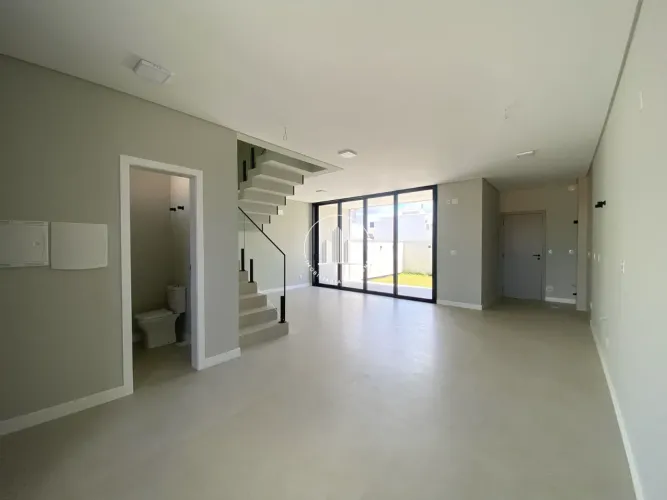 Casa com 3 quartos sendo 1 suíte no Condomínio Costa do Sol