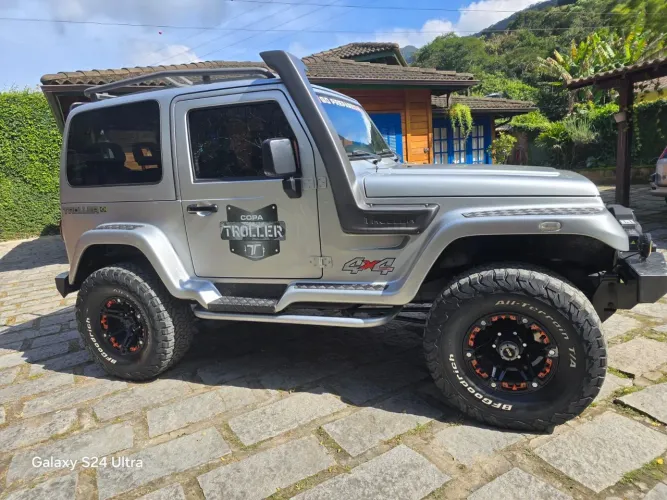 Troller T-4 4X4 3.0 TB Int. Cap. Rígida Diesel 2010