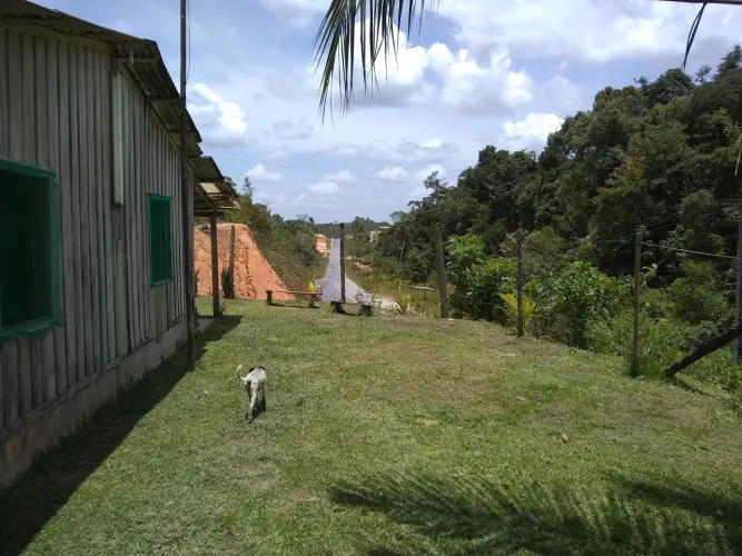Sítio na am 010 km 125 na beira da am