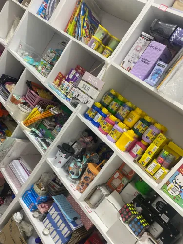 VENDO ESTOQUE DE PAPELARIA, MATERIAL ESCOLAR, BRINQUEDOS, JOGOS ETC.