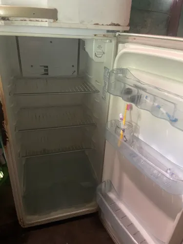 Geladeira com defeito