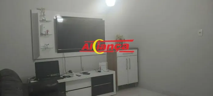 Casa residencial 80m² com 2 quartos, 2 vagas de garagem à locação Parque Mikail Guarulhos