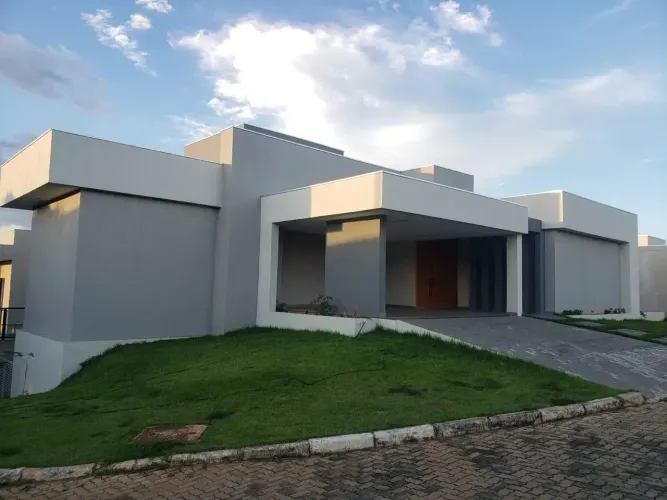 Excelente Casa no condomínio Villas Park I em Vespasiano
