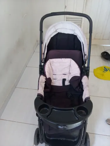 Vendo carrinho de bebê