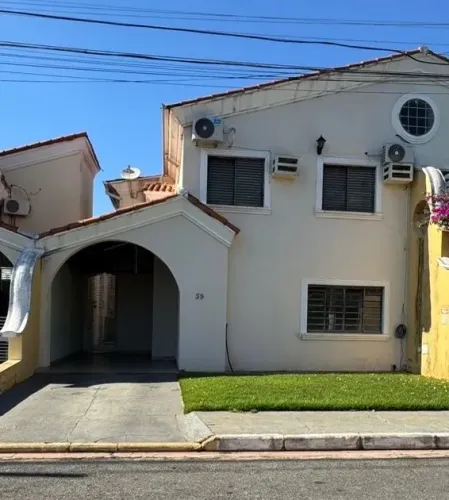 Casa sobrado - Bairro Coophema - 3 quartos sendo 1 suíte