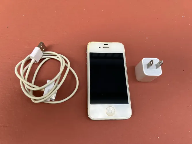 iPhone 4S DEFEITUOSO