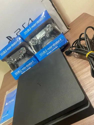 Ps4 slim 1TB Até 12x C/juros