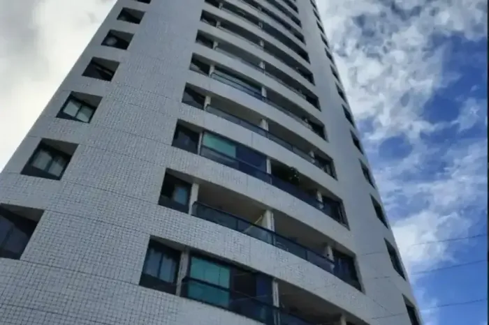 APARTAMENTO NASCENTE COM VISTA PARA O MAR EM LOCALIZAÇÃO PRIVILEGIADA