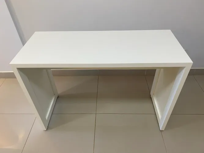 Mesa de mdf branco 1,10x45