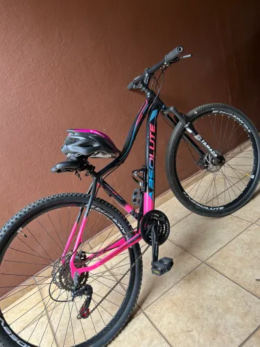 ? Bicicleta à Venda - Completa e em Ótimo Estado!
