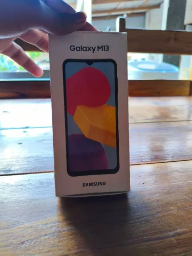 Vendo esse celular ? tá em ótimas condições tudo original padrão