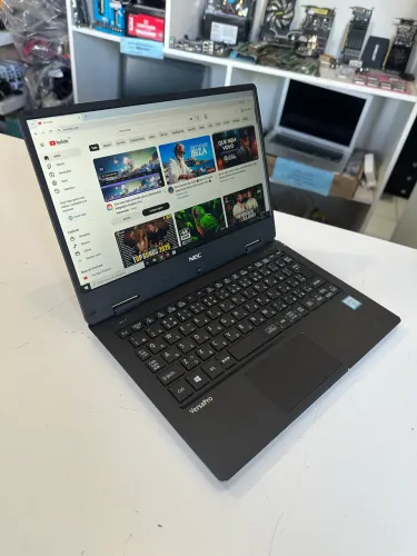 Notebook i5 de 7º geração semi novo