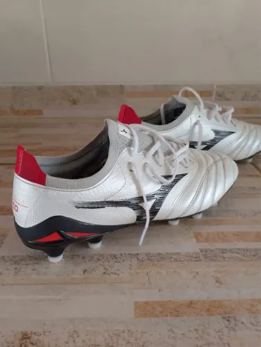 Chuteira Mizuno 41