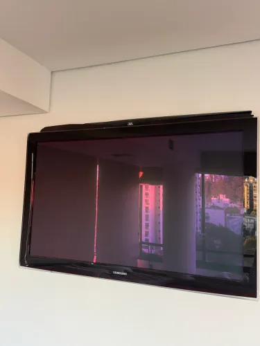 TV com sistema de som JBL