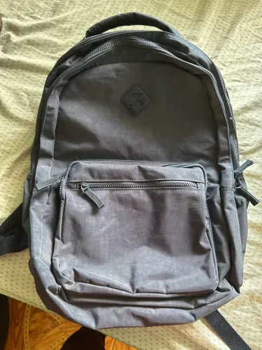 Vendo mochila College Crinkle