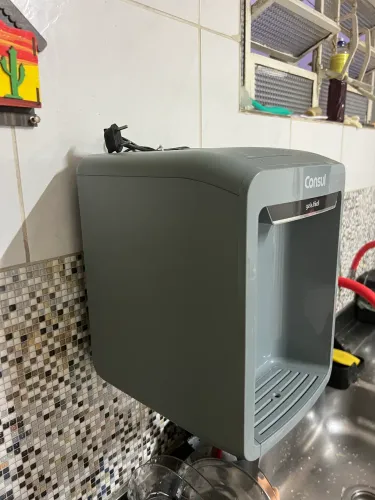 Purificador de água (gela água) 