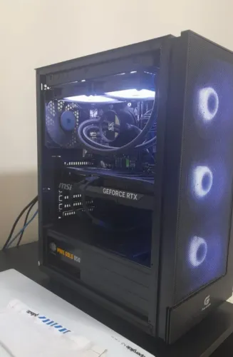 Rtx 5070 ryzen 7 5700x 2x16 3200mhz 