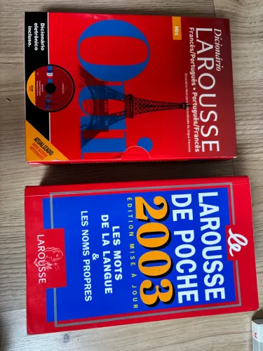 Três por um: Larousse de Poche francês/francês + Oui Dicionário + Poche Bescherelle