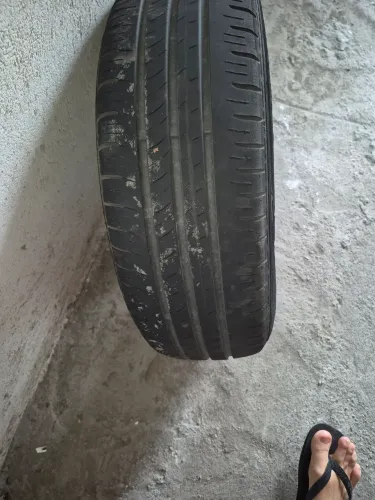 Pneu com um furo