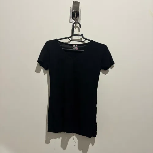 blusa básica feminina usada