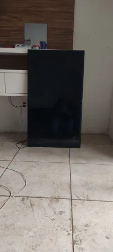 Vendo tv Samsung mais tá com a tela quebrada a tela mais tá perfeita condições só a tela