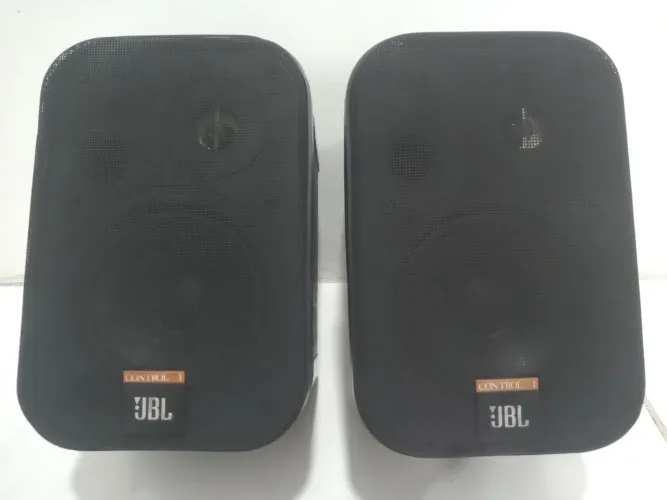 Caixas passivas JBL