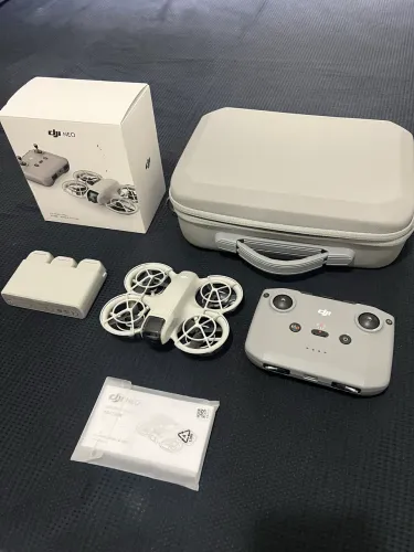 Drone Dji Neo Combo Fly More