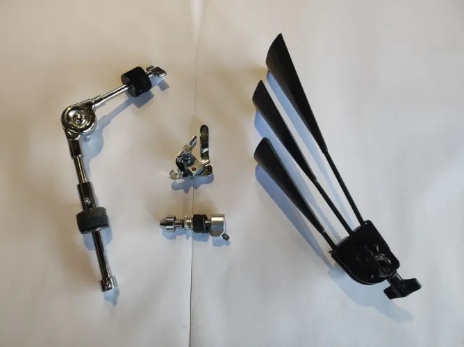 Saldão percussão: extensor prato, clamp, presilha, agogô, suporte de pedal, cowbell, aro