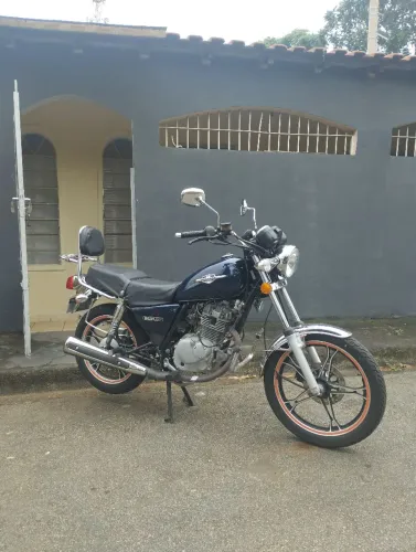 Moto Suzuki intruder 125 2013 azul