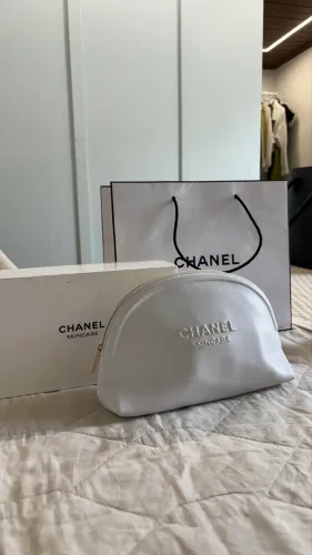 Necessaire Chanel branca original