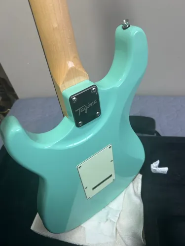 Guitarra Tagima 635 surf green