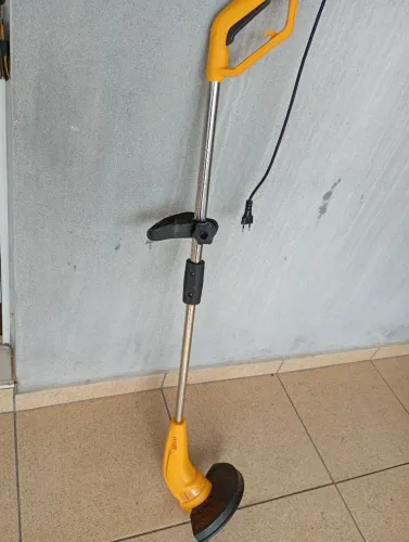Aparador de grama 