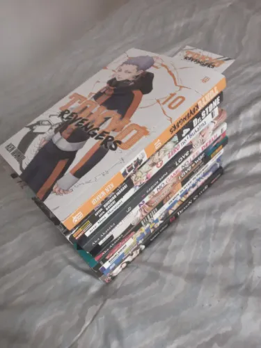 Kit com 11 mangas variados pela metade do preço