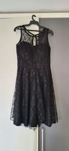Vestido de festa, curto, cor preta, em renda, tamanho M/42-44