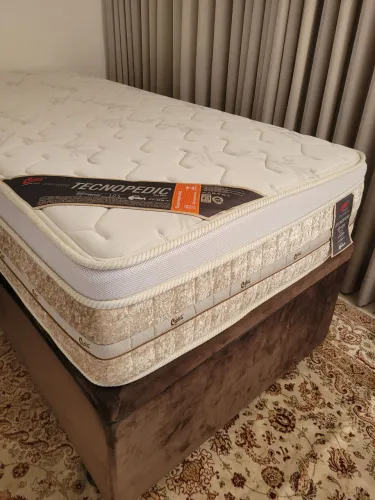 Cama de solteiro baú 