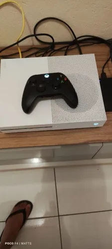 Xbox One S 500GB + Controle Original + 7 Jogos - Excelente Estado