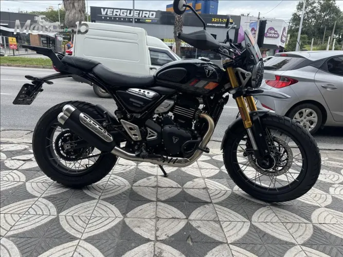 TRIUMPH SCRAMBLER 400 X