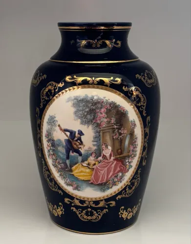Vaso de porcelana Cena galante 